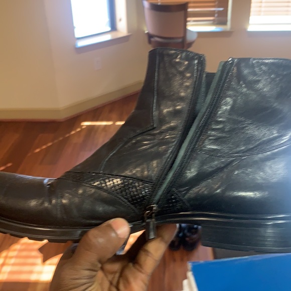 Giovanni conti, pure leather in a perfect state. - Picture 4 of 5